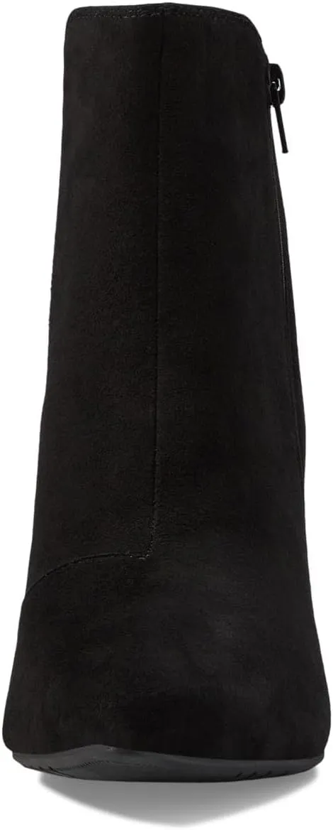Clarks Women's Kataleyna Glow Ankle Boot