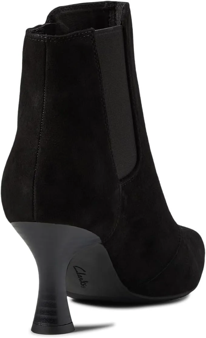 Clarks Women's Kataleyna Glow Ankle Boot