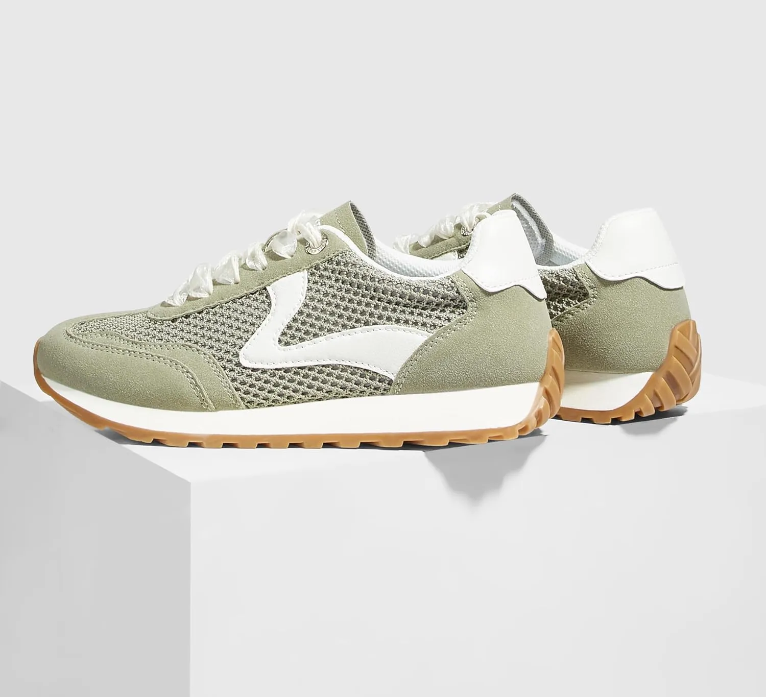 LUCKY STEP Women's Fashion Sneakers Trendy Tennis Shoes Neutral Stylish Retro Trainers Casual Running Walking Shoes