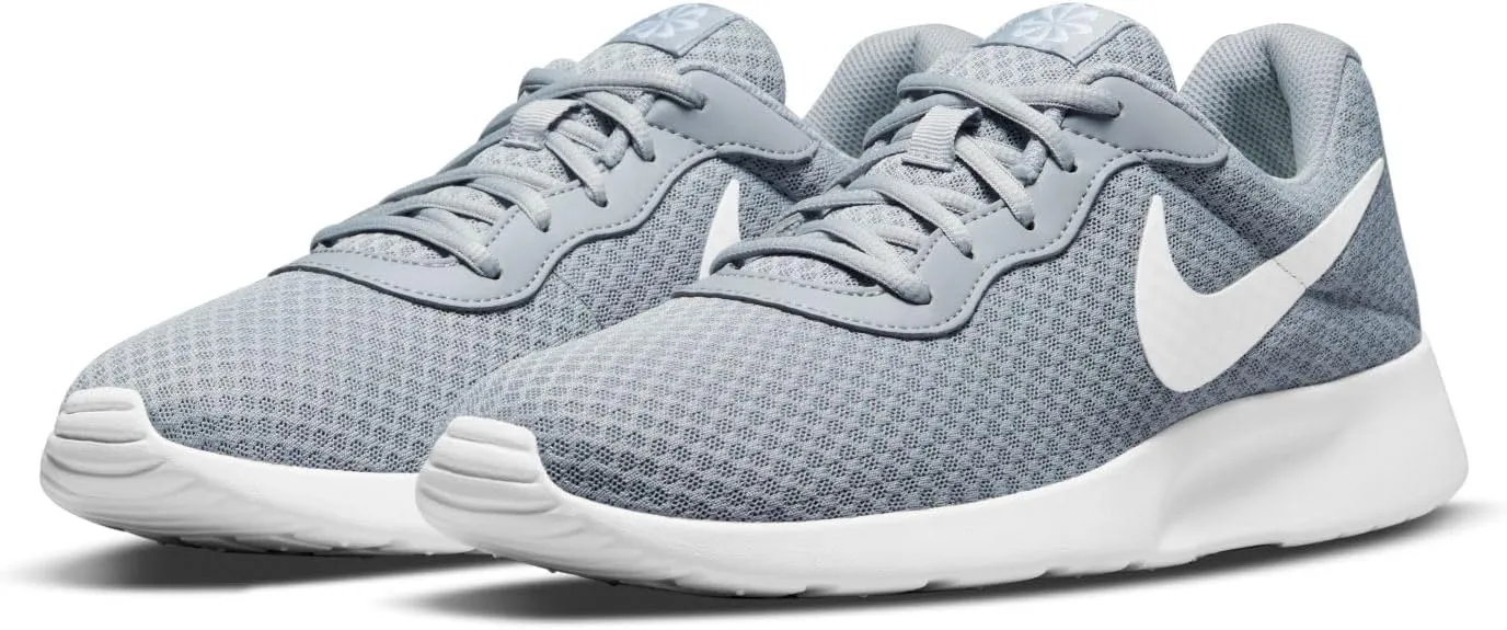NIKE Men's Low-Top Sneaker