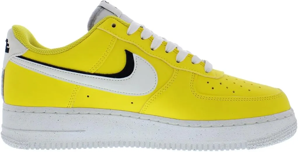 NIKE Men's Sneaker