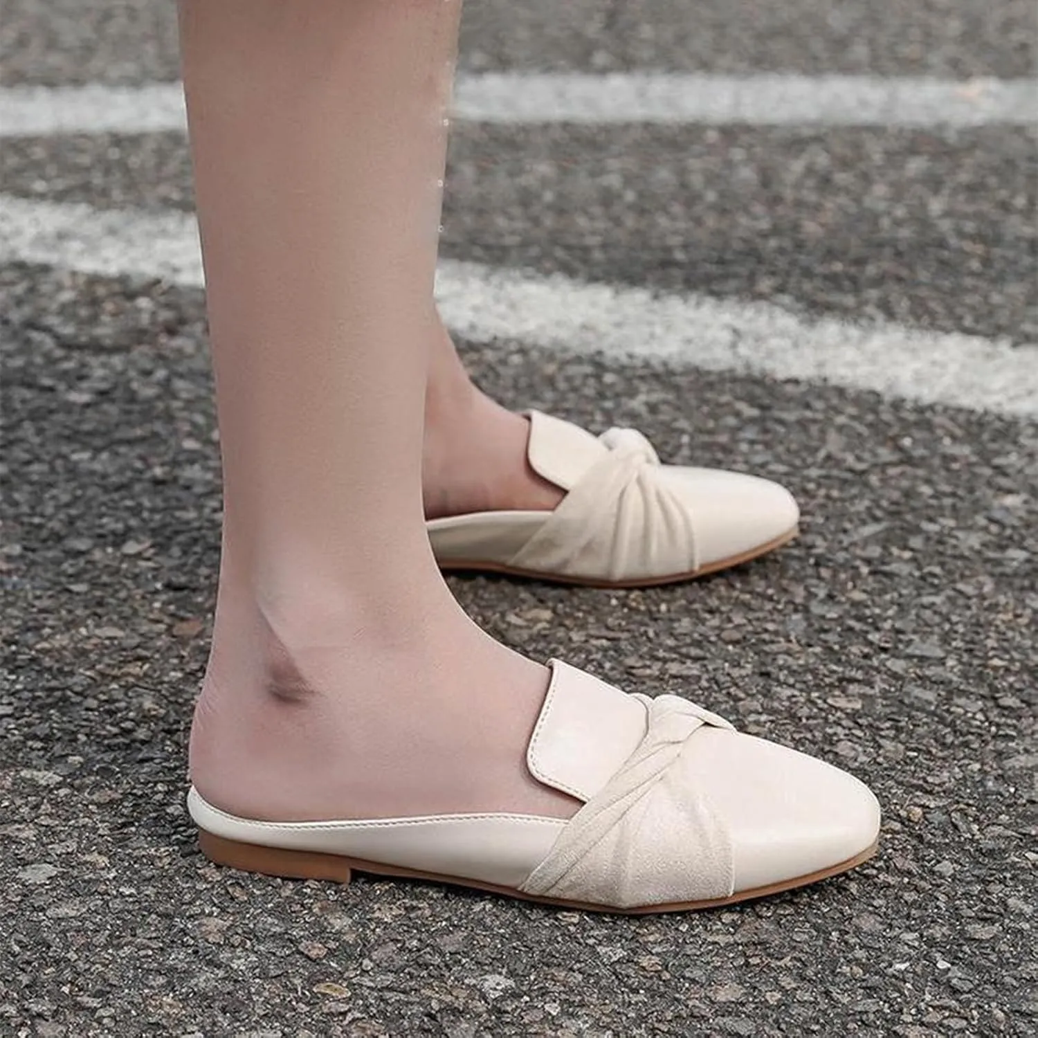 Optigard Women's Pearl Decor Flat Mules Shoes,Comfortable Round Toe Slip On Backless Dress Mule Slide Sandals Ladies Loafers