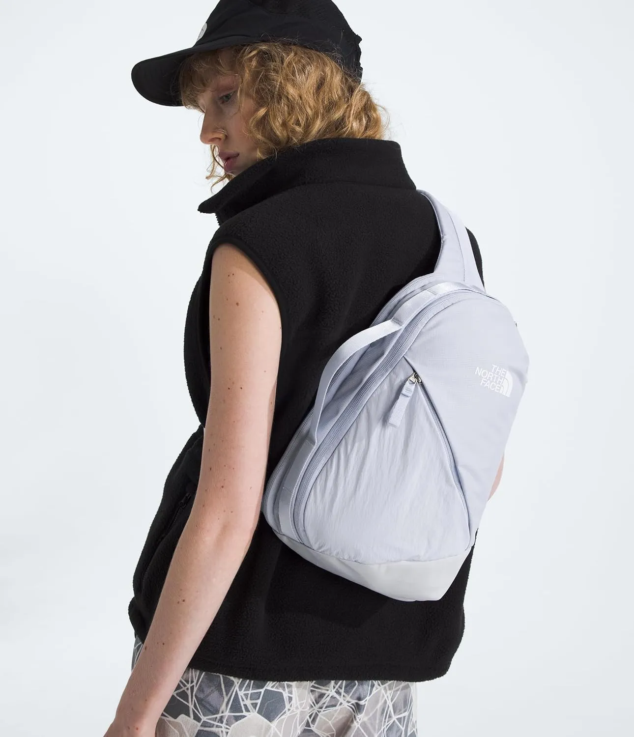 THE NORTH FACE Women's Isabella Sling - PFAS Free, Mystic Haze Dark Heather/TNF White, One Size
