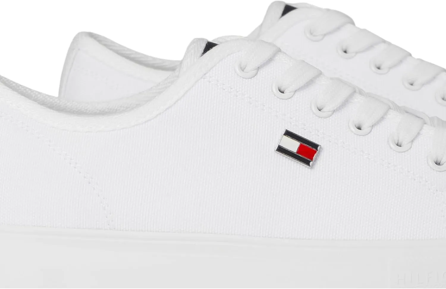 Tommy Hilfiger Women's Aressa Sneaker