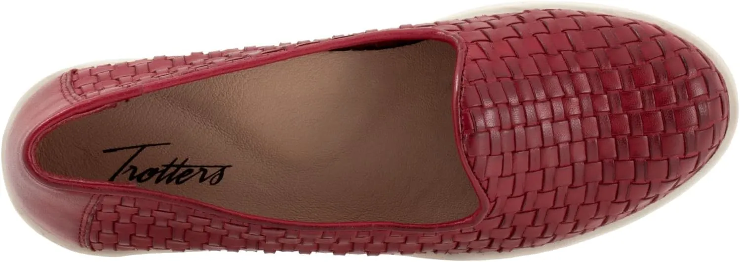 Trotters Women's Adelina Loafer