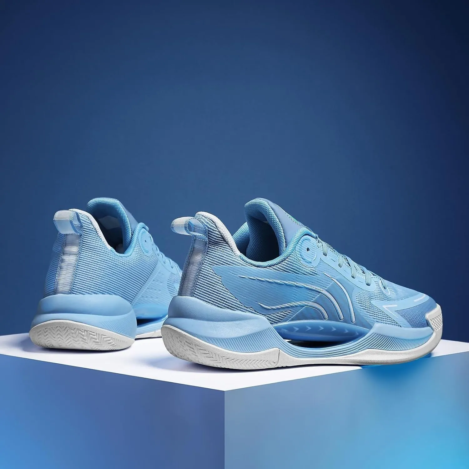 Unisex Basketball Shoes Low Cut Wear-Resistant Shock-Absorbing Breathable Fashionable Sports Training Boot