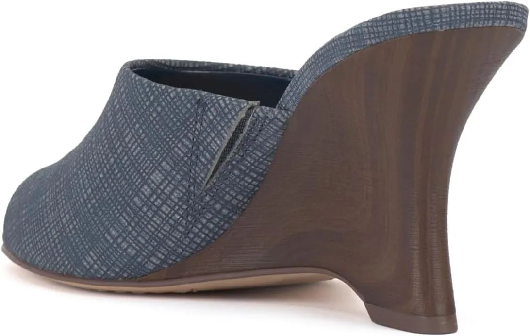 Vince Camuto Women's Vilty Wedge Sandal